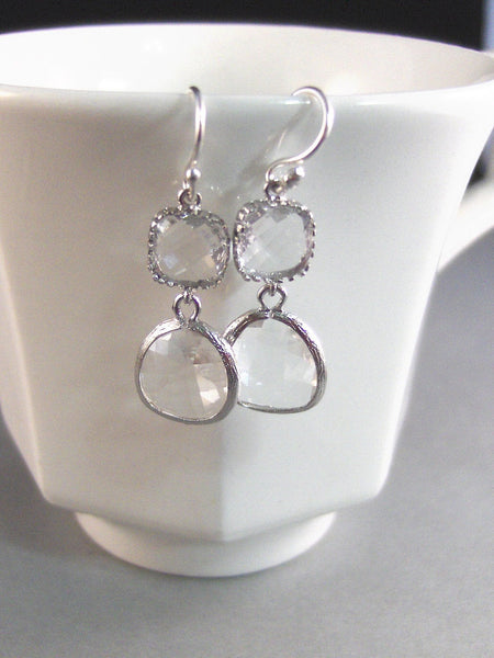 Hanna. Diamond Earrings,Silver Earrings,Sterling Silver,Bride,Wedding,Rhinestone,Diamond. Handmade jewelery by Valleygirldesigns on Etsy