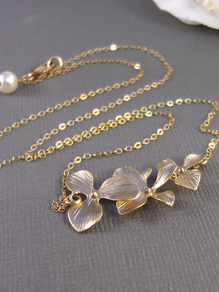 Golden Blossom,Gold,Gold Flower,Gold Necklace,Flower,Boho,Mum,Lotus,Bride,Wedding. Handmade jewelry by valleygirldesigns on Etsy.