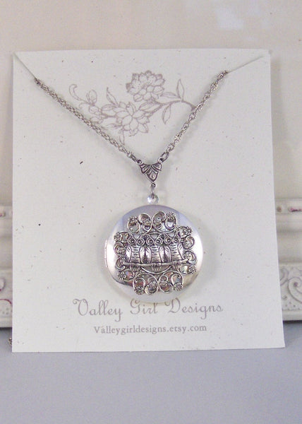 Tiny Owls,Owl,Locket,Silver Locket,Silver Necklace,Owl,Silver,Woodland,Antique Locket. Handmade jewelry by valleygirldesigns.