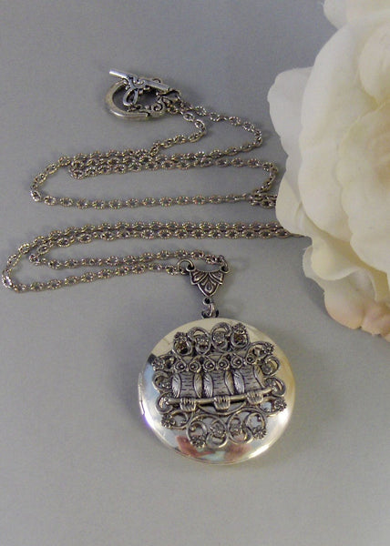 Tiny Owls,Owl,Locket,Silver Locket,Silver Necklace,Owl,Silver,Woodland,Antique Locket. Handmade jewelry by valleygirldesigns.