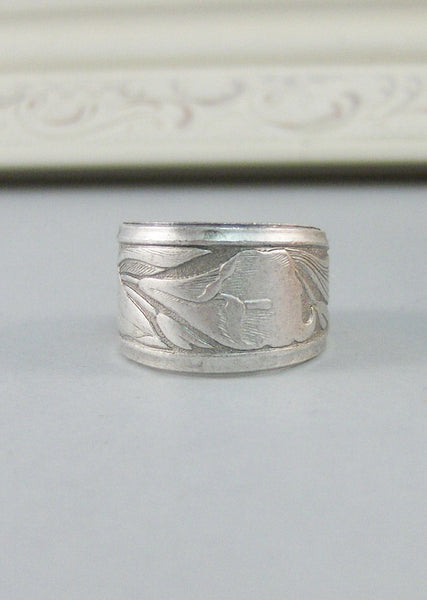 Iris Ring,Silver,Ring, Flower,Iris Ring,Antique Ring,Silver Ring,Blossom,Wedding,Bridesmaid. Handmade jewelery by valleygirldesigns.
