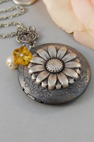 Sunflower,Sunflower Necklace,Sunflower Locket,Yellow Flower,Sun Locket,Yellow Locket,Sunflower Jewelry,Sunflower Pendant valleygirldesigns.