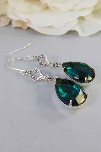 Emerald Goddess,Earring,Vintage Earrings,Emerald,Emerald Earrings,Green,May,Rhinestone. Handmade Jewelry by valleygirldesigns.