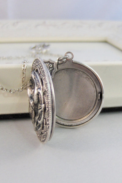 Victorian Lily,Silver Locket,Flower,Tulip,Iris,Antiqued,Bride,Silver Locket,Antique Locket,Lily.Handmade Jewelery by Valleygirldesigns.