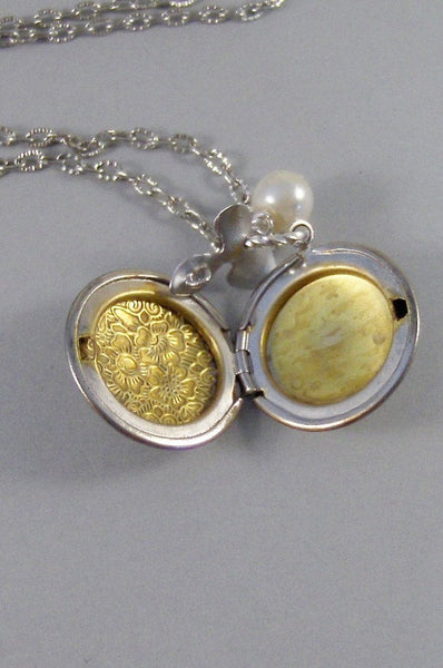 Simple Blossom,Locket,Silver,Locket,Blossom,Flower,Girl,Baby,Pearl,Antique. Handmade jewelery by Valleygirldesigns.