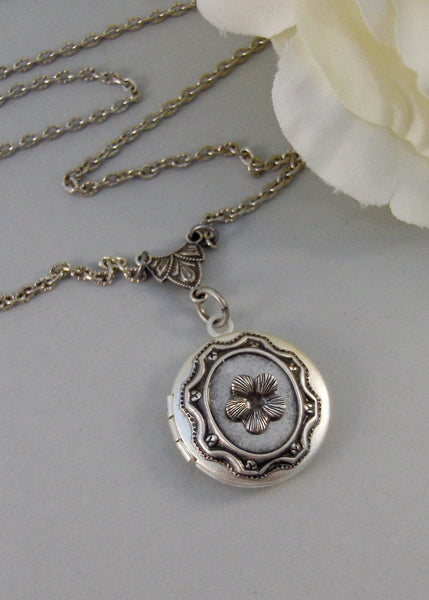 Edelwiess,Locket,Silver,Locket,Blossom,Flower,Girl,Baby,Pearl,Antique,Bride,Wedding. Handmade jewelery by Valleygirldesigns.