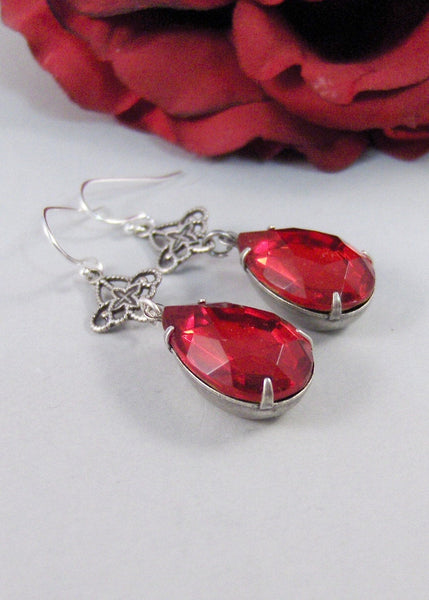 Ruby Slippers,Earring,Vintage Earrings,Garnet,Ruby Earrings,Red,Black,Rhinestone. Handmade Jewelry by valleygirldesigns.