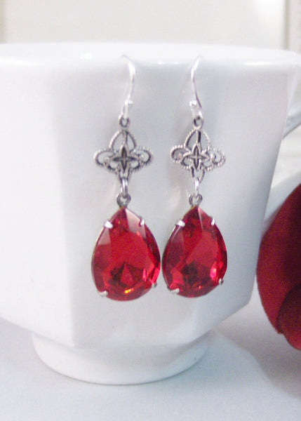 Ruby Slippers,Earring,Vintage Earrings,Garnet,Ruby Earrings,Red,Black,Rhinestone. Handmade Jewelry by valleygirldesigns.