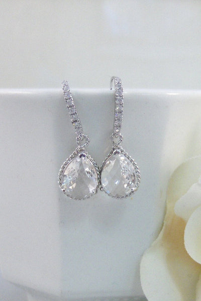 Timeless,Earrings,Diamond Earrings,Silver Earrings,Sterling Silver,Bride,Wedding,Diamond. Handmade jewelery by Valleygirldesigns on Etsy