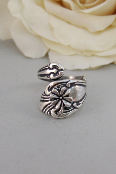 Little Shamrock,Ring,Silver,Irish,Shamrock,Antique Ring,Silver Ring,Spoon Ring,Clover,Wedding, Handmade jewelery by valleygirldesigns.
