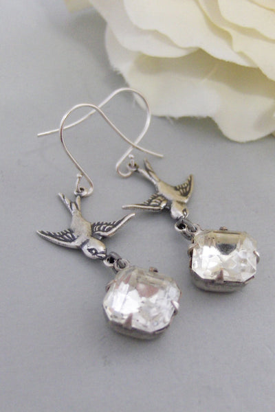 Birdies Trinkets,Earring,Vintage Earrings,Diamond,Diamond Earrings,Clear,Bird,Rhinestone. Handmade Jewelry by valleygirldesigns.