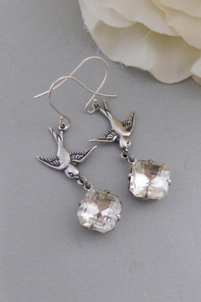 Birdies Trinkets,Earring,Vintage Earrings,Diamond,Diamond Earrings,Clear,Bird,Rhinestone. Handmade Jewelry by valleygirldesigns.