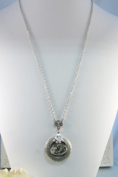 Kitty Love,Locket,Silver Locket,Cat,Kitty,Kitten,Pet, Locket,Cat Jewelry,Necklace. Handmade Jewelry by valleygirldesigns
