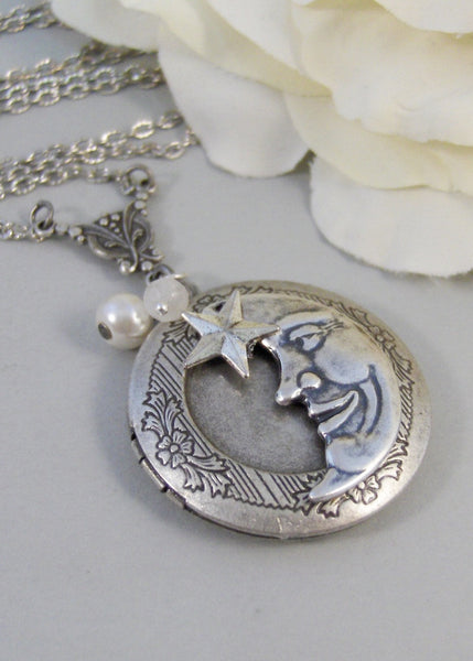 Crescent Moon,Locket,Silver Locket,Moon,Star,Night,Goddess, Locket,Antique Locket,Antique,Moon,Love You. jewelry by valleygirldesigns.