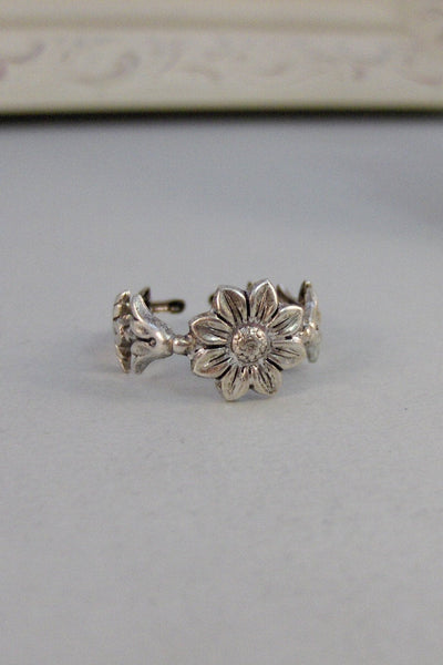 Passion Flower,Ring,Silver Ring,Antique Ring,Flower Ring,Blossom Ring,Blossom,Flower,Adjusable,Wedding,Bridesmaid. By ValleyGirlDesigns.