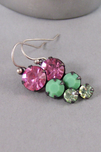 Pink Clover,Earring,Vintage Earrings,Pink,Pink Earrings,Peridot,Green,Peridot Earrings,Vintage Rhinestone,Peridot Birthstovalleygirldesigns.