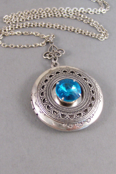 Blue Topaz,Locket,Antique Locket,Silver Locket,Topaz Stone,Vintage Rhinestone,Vintage,Blue Stone,Zircon Birthstone. Valleygirldesigns.