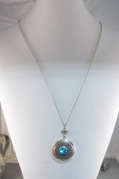 Blue Topaz,Locket,Antique Locket,Silver Locket,Topaz Stone,Vintage Rhinestone,Vintage,Blue Stone,Zircon Birthstone. Valleygirldesigns.