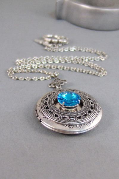 Blue Topaz,Locket,Antique Locket,Silver Locket,Topaz Stone,Vintage Rhinestone,Vintage,Blue Stone,Zircon Birthstone. Valleygirldesigns.