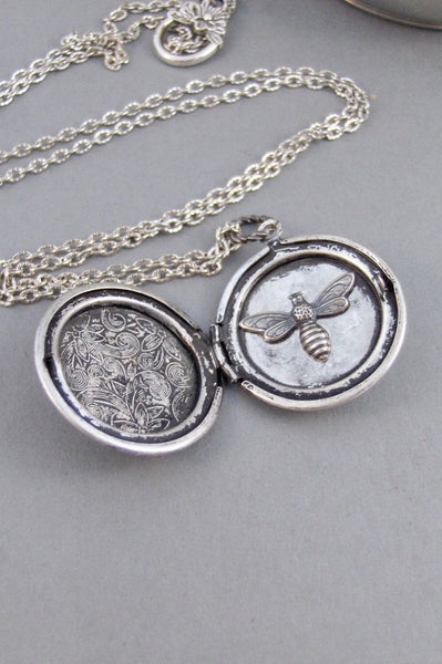 Hidden Bee,Locket,Bee,Minimalist,Secret Locket,Bee Locket,Antique Locket,Silver Locket,Bee Necklace.valleygirldesign