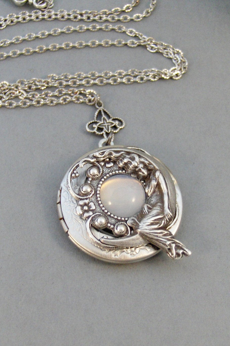 Moonbeam,Vintage Moonstone,Moonstone Necklace,Moonstone Locket