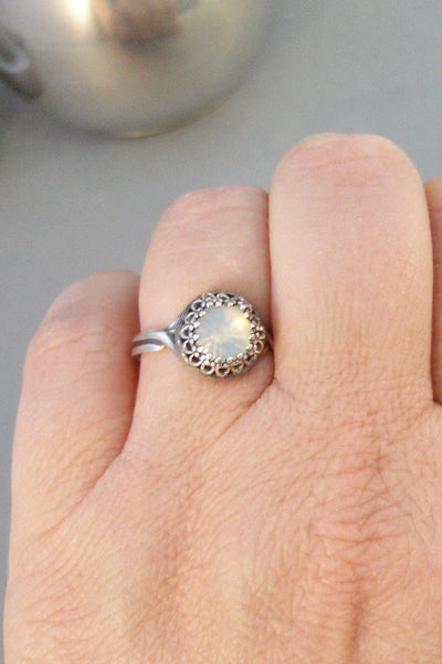 Tiny Moonstone,Ring,Moonstone Ring,Moonstone,Vintage,Vintage Ring,Adjustable,Bridesmaid,Moon,Goddess,Opal,White valleygirldesigns.
