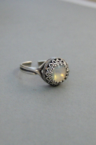 Tiny Moonstone,Ring,Moonstone Ring,Moonstone,Vintage,Vintage Ring,Adjustable,Bridesmaid,Moon,Goddess,Opal,White valleygirldesigns.