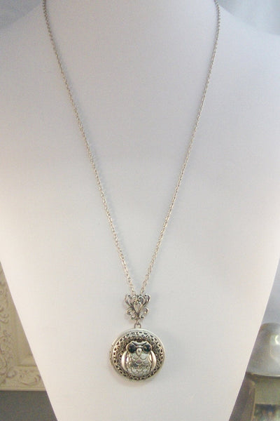 Emerald Owl,Owl,Necklace,Owl,Locket,Silver Locket,Silver Necklace,Owl,Silver,Woodland,Antique Locket. Handmade jewelry by valleygirldesigns.