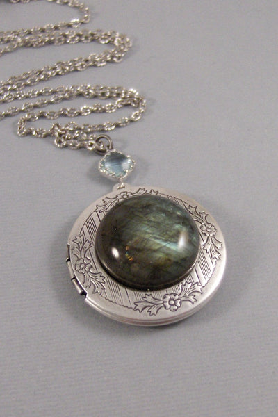 Labradorite,Locket,Antique Locket,Silver Locket,Labradorite Necklace,Labradorite Stone,Necklace,Blue Stone,Genuine.Valleygirldesigns