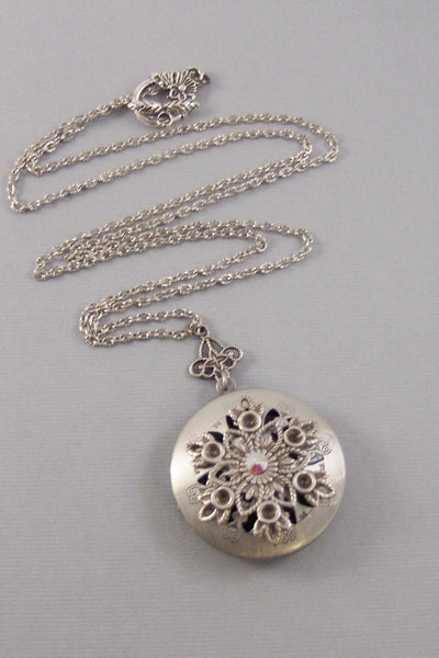 Snowflake,Frozen,Locket,Snowflake Locket,Snowflake Neckalce,Snow,Christmas,Silver Locket,r,Necklace,Antique Locket, valleygirldesigns.