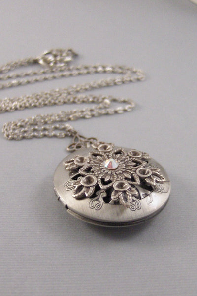 Snowflake,Frozen,Locket,Snowflake Locket,Snowflake Neckalce,Snow,Christmas,Silver Locket,r,Necklace,Antique Locket, valleygirldesigns.