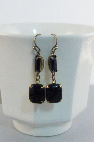 Maiden Blue,Sapphire,Sapphire Earring,Earring,Vintage Earrings,Blue Stone,Vintage Stone,Vintage Sapphire Earring,Vitral. Valleygirldesigns.
