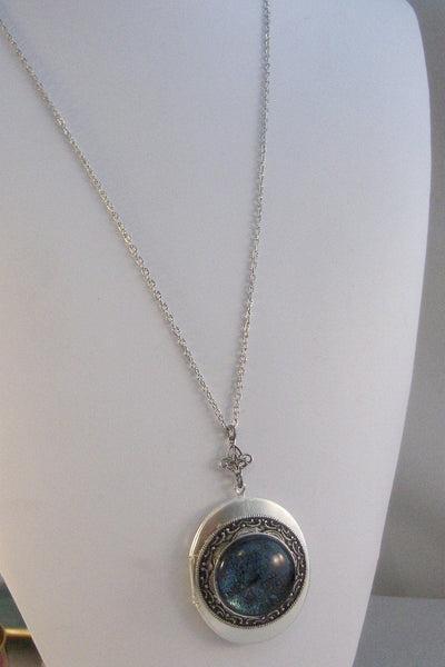 Callisto Moon,Locket,Silver,Turquoise,Blue,Galaxy Necklace,Galaxy Locket,Blue Necklace,Moon Locket,Star Locket,Star,Moon,Moon Necklace