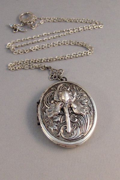 Garden Iris,Silver Locket,Antique Locket,Locket,Flower,Purple,Spring,Bride,Bridesmaid,Iris Locket,Iris Necklace,Iris,Flower,valleygirldesign