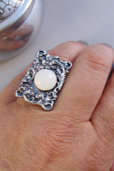 Floral Moon,Moonstone Ring,Moonstone,OOak, White Stone,Moonstone,Opal, Opal Ring,October Birthstone,White Ring,Moon Ring,Moon Jewelry,