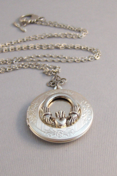 Simply Claddaugh,Locket,Minimalist,Claddaugh,Irish Locket,Hands,Heart,Love,Wedding Necklace,Irish Love,Simple,Irish,Necklace,Antique Locket,