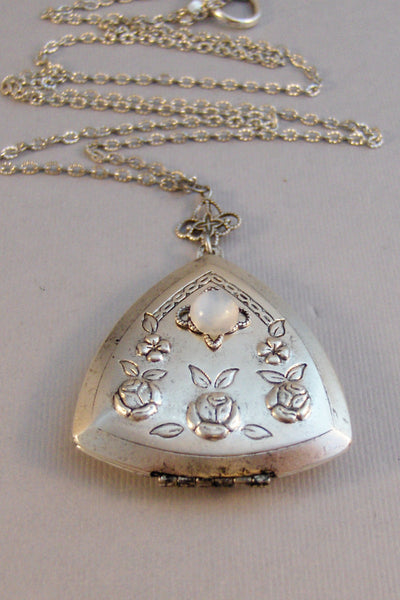 Timeless Moon,Moonstone,Moonstone Locket,Moonstone Necklace,Opal,Locket,Antique Locket, Locket,Moon,White Stone,October Birthstone