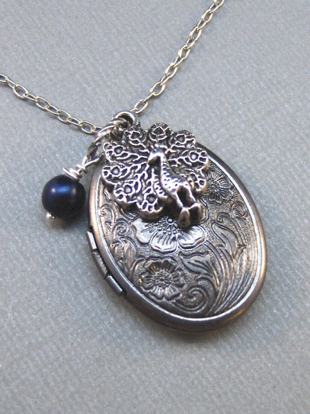 Pavo,Peacock,Locket,Silver Locket,Antique Locket,Blue,Filigree,Silver,Antique. Handmade jewelery by valleygirldesigns.