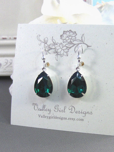 Emerald Eyes,Vintage Earrings,Vintage Rhinestone,Silver Earrings,Antique Earrings,Emerald,Green. Handmade jewelry by valleygirldesigns.