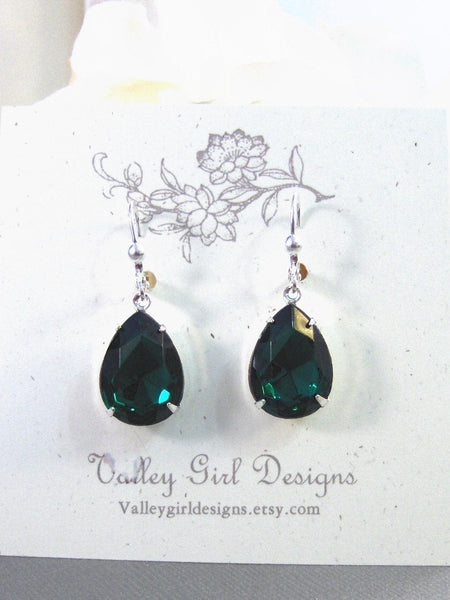 Emerald Eyes,Vintage Earrings,Vintage Rhinestone,Silver Earrings,Antique Earrings,Emerald,Green. Handmade jewelry by valleygirldesigns.