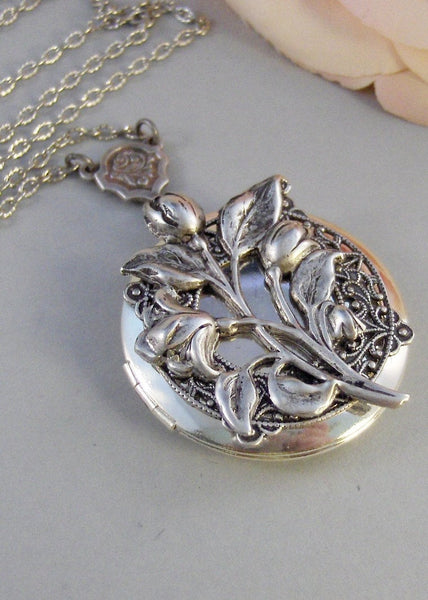 Antique Tulips, Locket,Silver Locket,Antique Locket,Flower Locket.,Tulip, Flower. Handmade Jewelry by ValleyGirlDesigns.