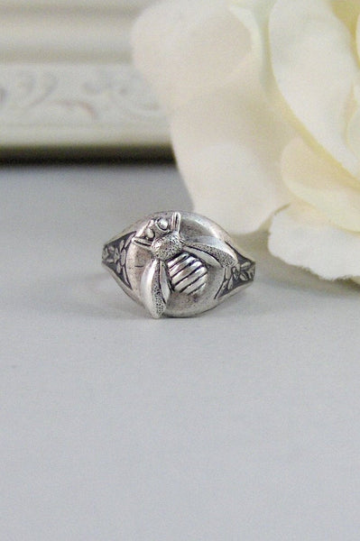 Tiny Bee,Ring,Bee,Silver Ring,Silver Bee,Ring,Flower Ring,Antique Ring,Antique Silver,Victorian,Handmade jewelery by valleygirldesigns.