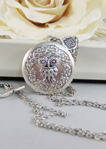 Little Owl,Owl,Locket,Silver Locket,Silver Necklace,Owl,Silver,Woodland,Antique Locket. Handmade jewelry by valleygirldesigns.