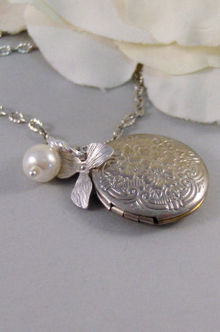 Simple Blossom,Locket,Silver,Locket,Blossom,Flower,Girl,Baby,Pearl,Antique. Handmade jewelery by Valleygirldesigns.