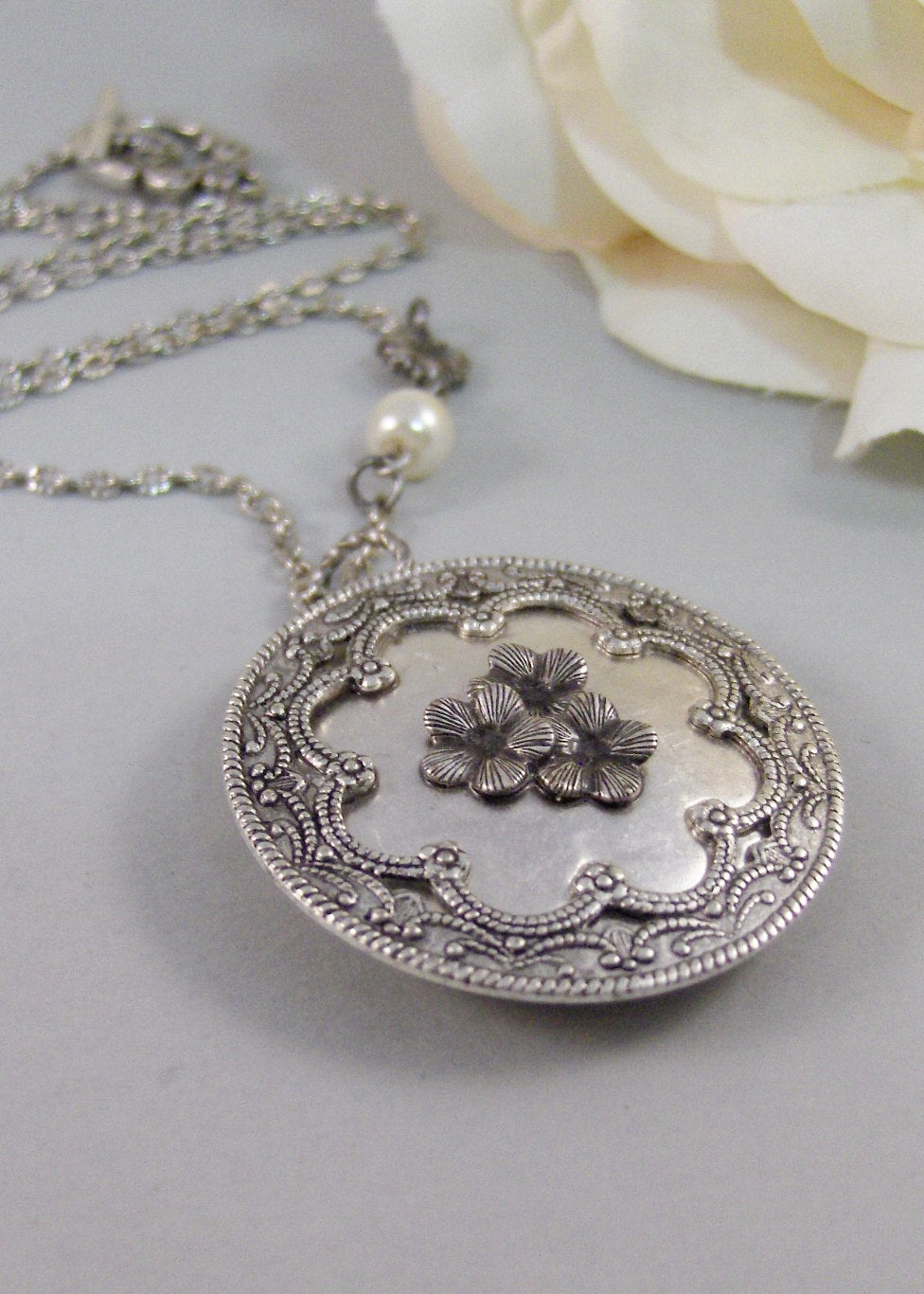 Victorian Blossoms,Silver Locket,Flower,Blossom,Bloom,Antiqued,Bride,Silver Locket,Antique Locket.Handmade Jewelery by Valleygirldesigns.