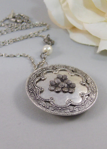 Victorian Blossoms,Silver Locket,Flower,Blossom,Bloom,Antiqued,Bride,Silver Locket,Antique Locket.Handmade Jewelery by Valleygirldesigns.