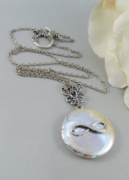 Antique Infinity,Infinity Necklace,Infinity Locket,Infinity Jewelry,Locket Necklace,Photo Locket,Infinity in Handmade,Infinity Pendant