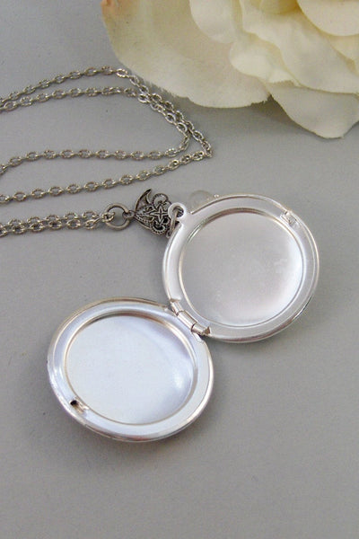 Irish Shamrock,Locket,Shamrock,Antique Locket,Silver Locket,Clover,Luck,Irish,Lucky, Shamrock,Love. Handmade jewelry by valleygirldesigns