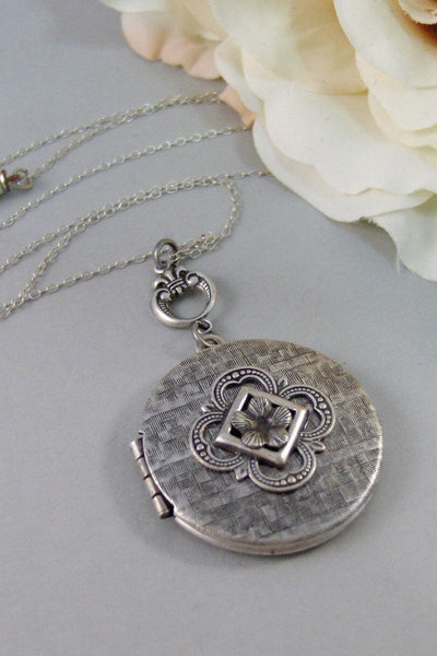 Vintage Bella,Locket,Silver Locket,Sterling Silver, Locket,Sterling Silver,Vintage Locket, Locket, Jewelry. jewelry by valleygirldesigns.