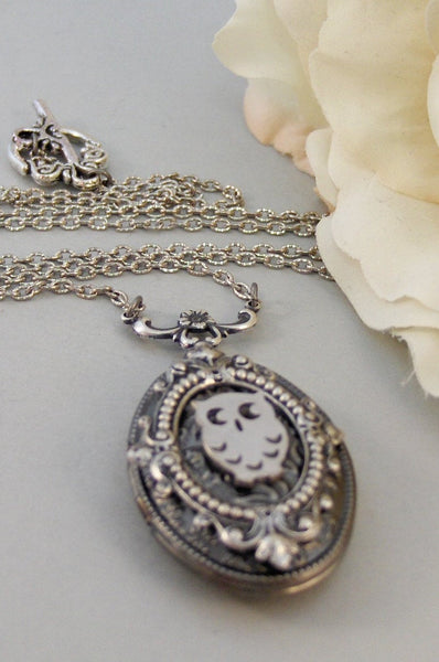 Wise Owl,Owl,Owl Necklace,Owl Locket,Owl Jewelry,Locket,Silver Locket,Silver Necklace,Owl,Silver,Woodland,Antique Locketvalleygirldesigns